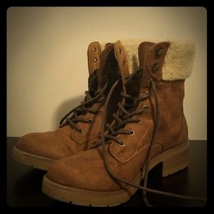 Mossimo boots